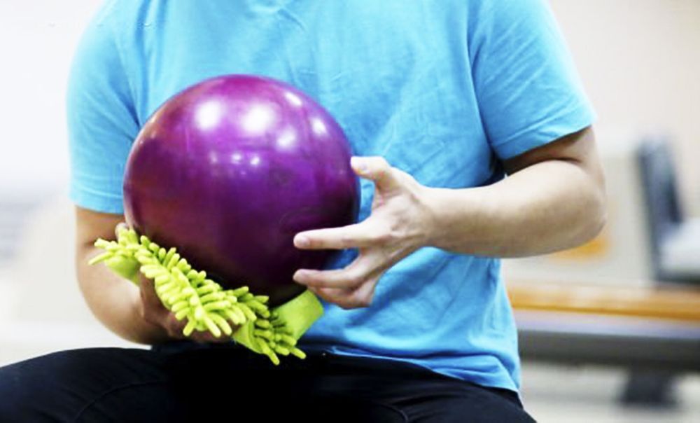 How to Clean Bowling Shammy Pad