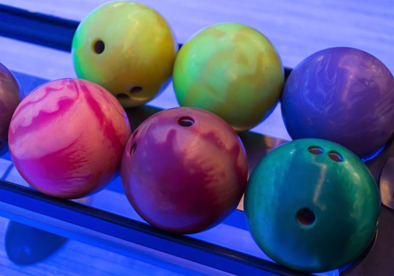 does bowling ball color matter