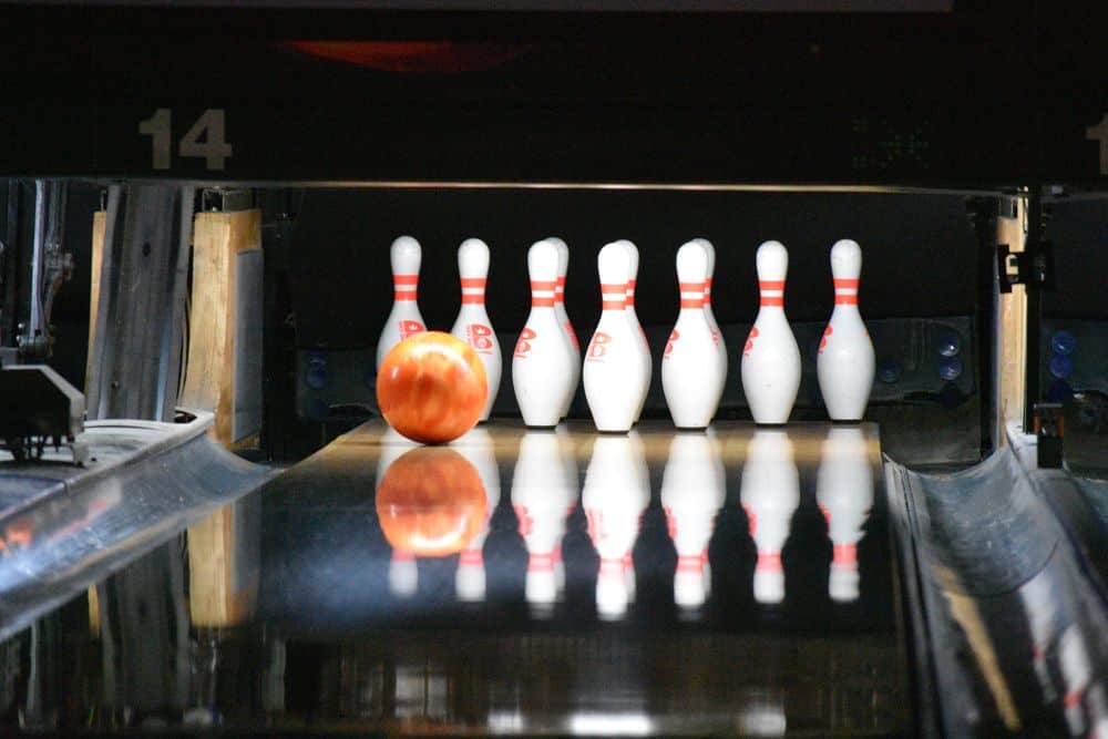 How Are Bowling Pins Arranged