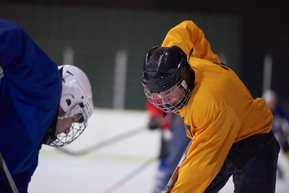Do Hockey Players Wear Shoulder Pads